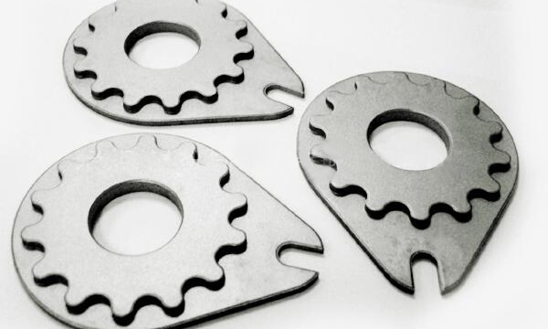 Flachbett-Faserlaserschneidmaschine 1530