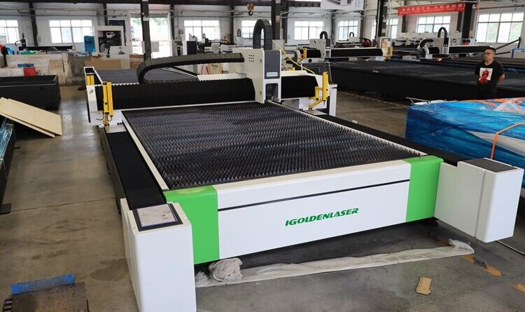 Large Format Fiber Laser Metal Cutting Machine